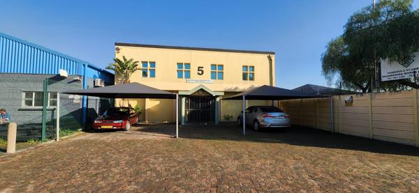 815 m² Industrial space