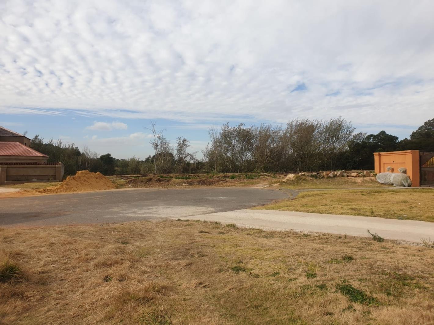 750 m² Land available in Unigray