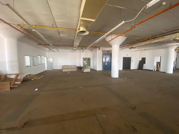 2 000  m² Industrial space