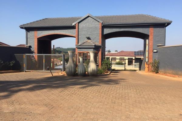 728 m² Land