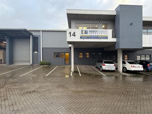 608  m² Industrial space