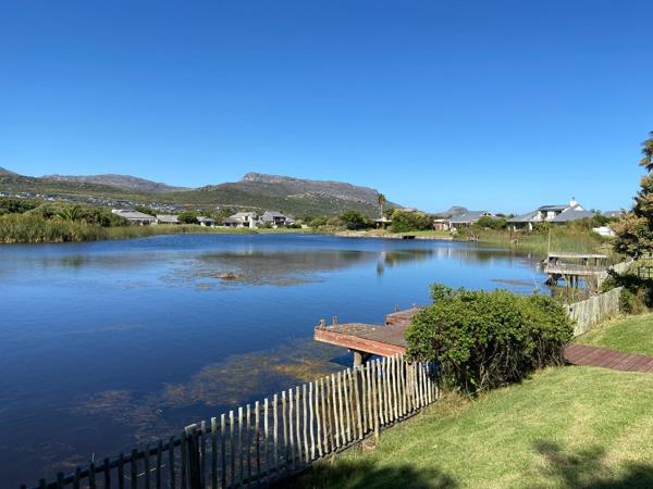 3 Bedroom House in Noordhoek