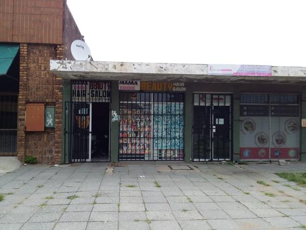 881 m² Commercial space