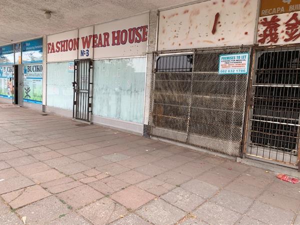 674  m² Commercial space