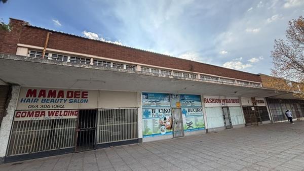 674 m² Commercial space
