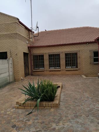 32.5  m² Office Space