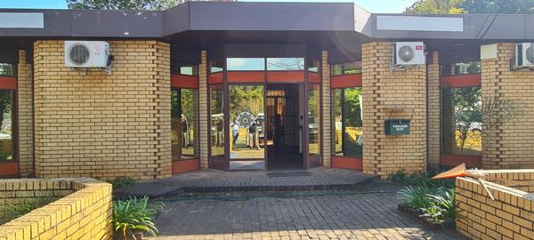 6 902  m² Industrial space