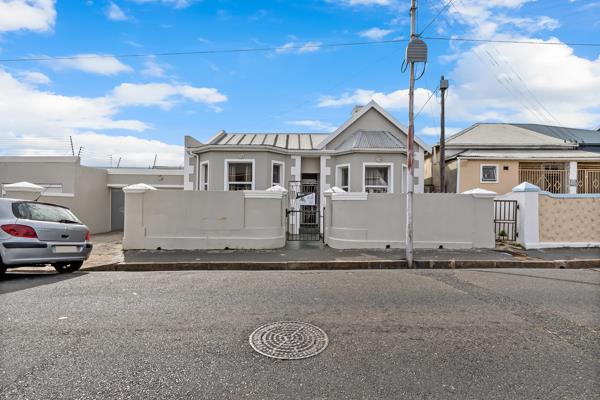 10 Bedroom House