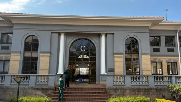 298 m² Office Space