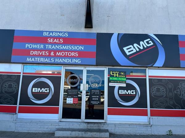 483  m² Commercial space