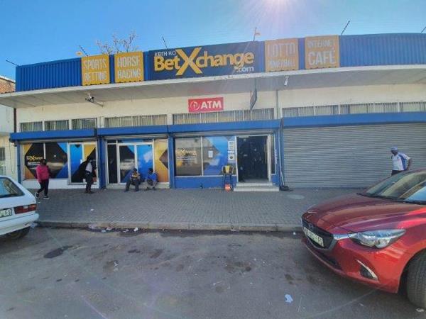 589  m² Commercial space