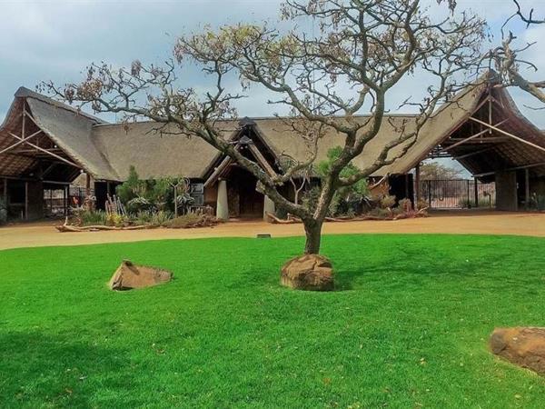 2 380 m² Land