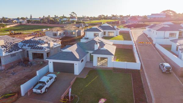 675 m² Land