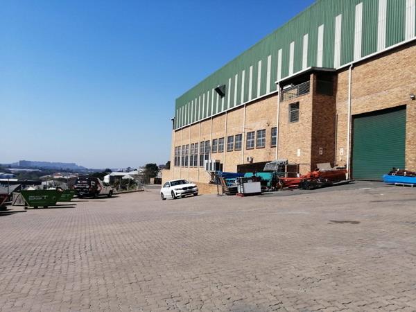 2 200 m² Industrial space