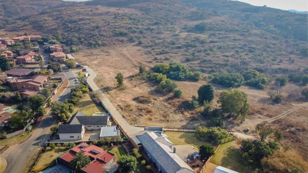 1 300 m² Land