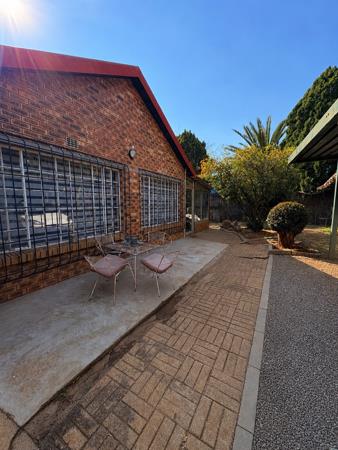 2 Bedroom Garden Cottage