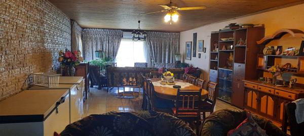 2.4 ha Smallholding