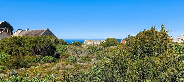 660 m² Land