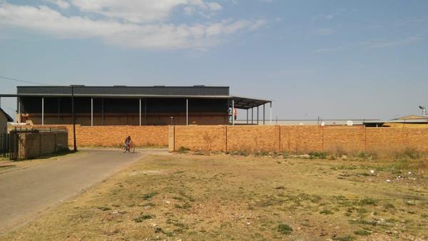 1.4 ha Land