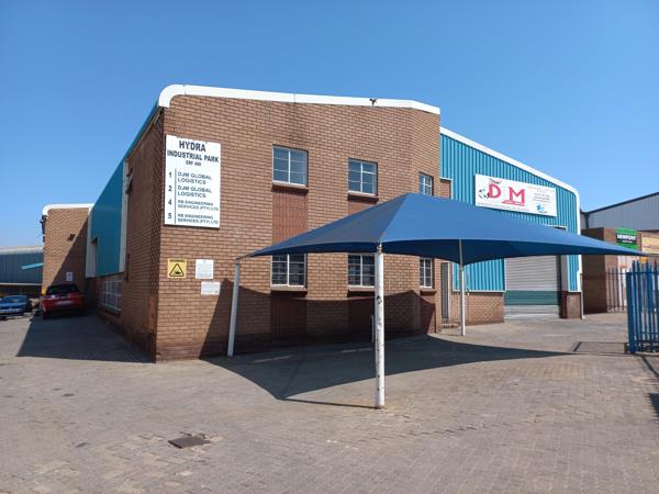 811 m² Industrial space