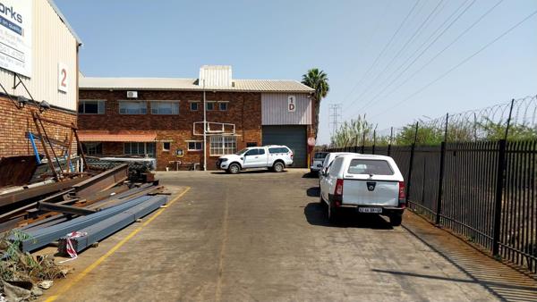 318  m² Industrial space