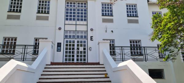 376  m² Office Space