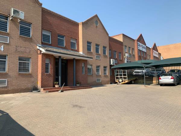 727  m² Industrial space