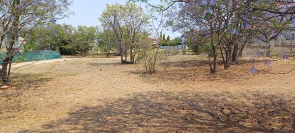 606 m² Land