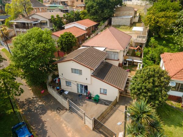 10 Bedroom House