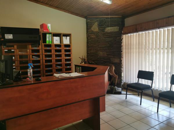 236  m² Commercial space