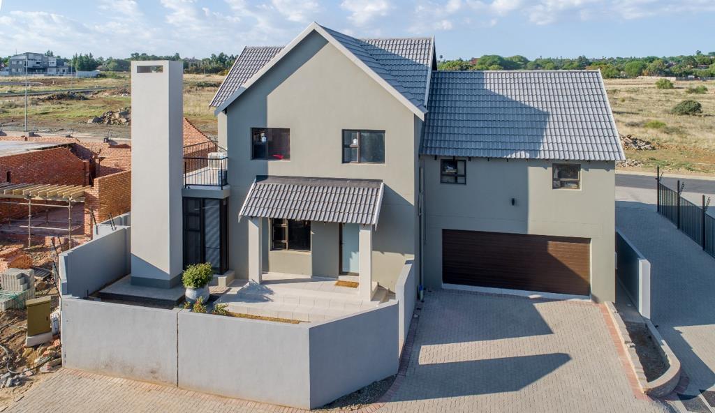 4 Bedroom Townhouse