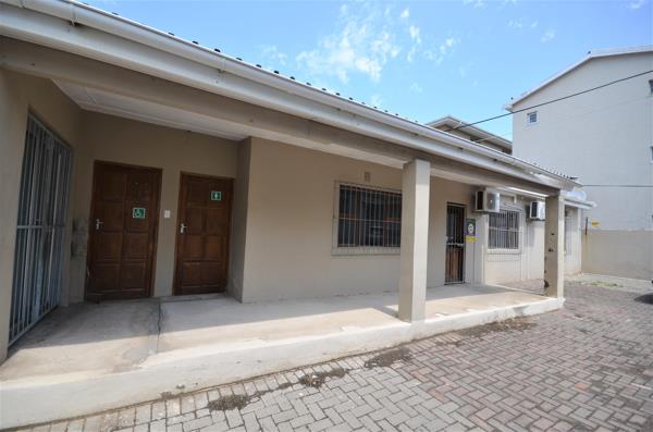 64.5  m² Commercial space