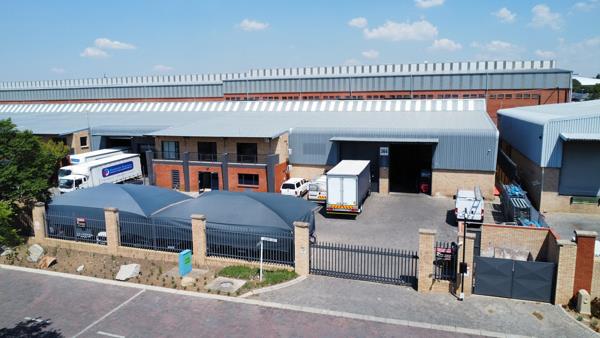 1 607  m² Industrial space