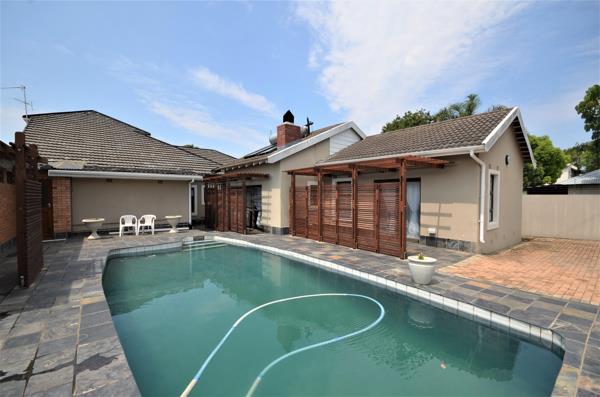 1 Bedroom Garden Cottage