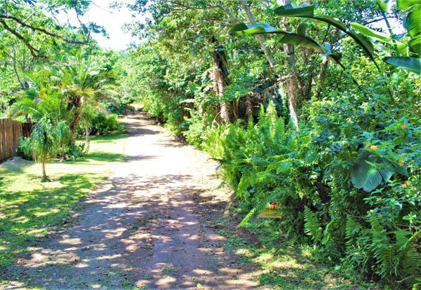 1 030 m² Land