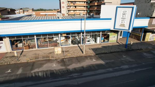 840  m² Commercial space