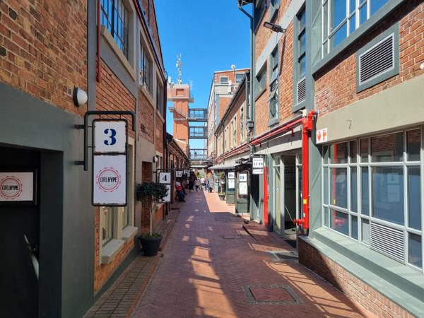 410  m² Office Space