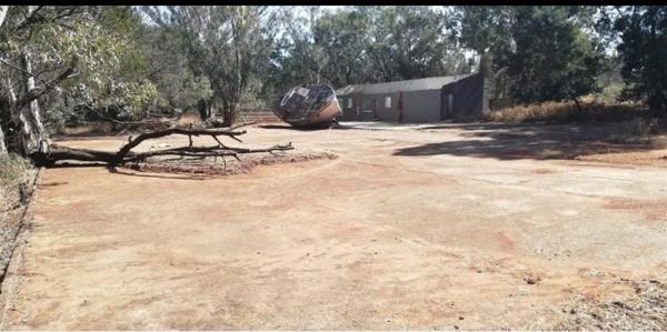 4 ha Land