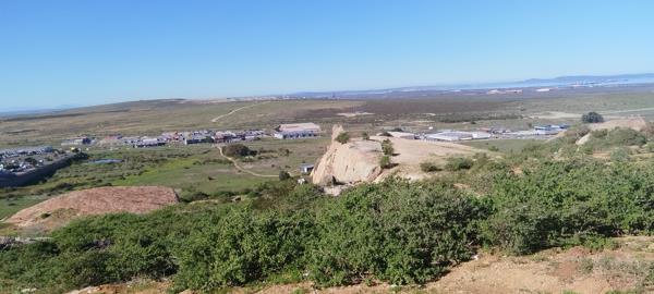 916 m² Land