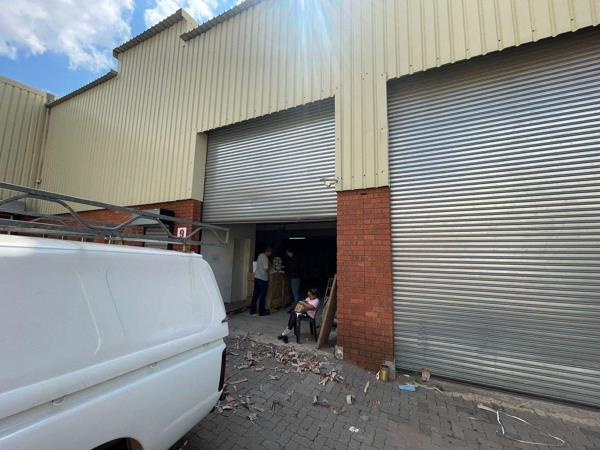 280  m² Industrial space