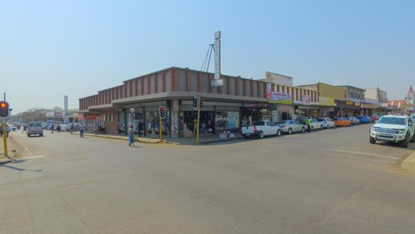 544  m² Retail Space