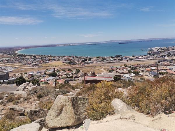 788 m² Land