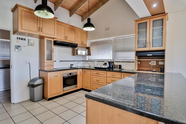 6 Bedroom House