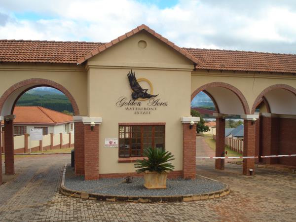 2 480 m² Land
