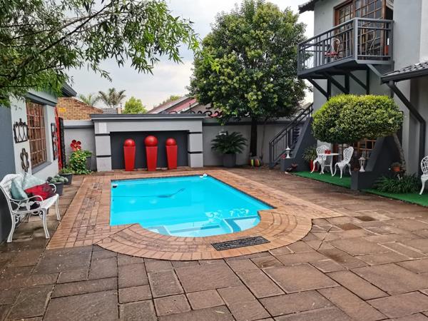 10 Bedroom House