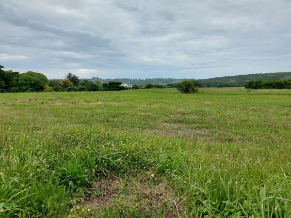 8 735 m² Land