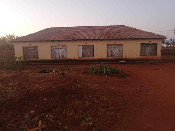 160  m² Commercial space