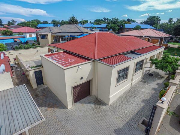 7 Bedroom House