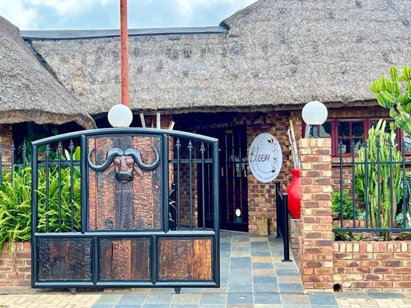 1 980  m² Commercial space