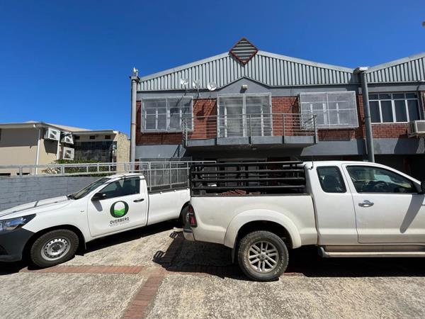 330  m² Industrial space